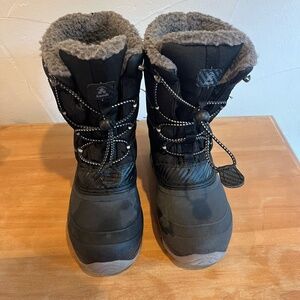 Kamik Snow Boots Kids Size 2